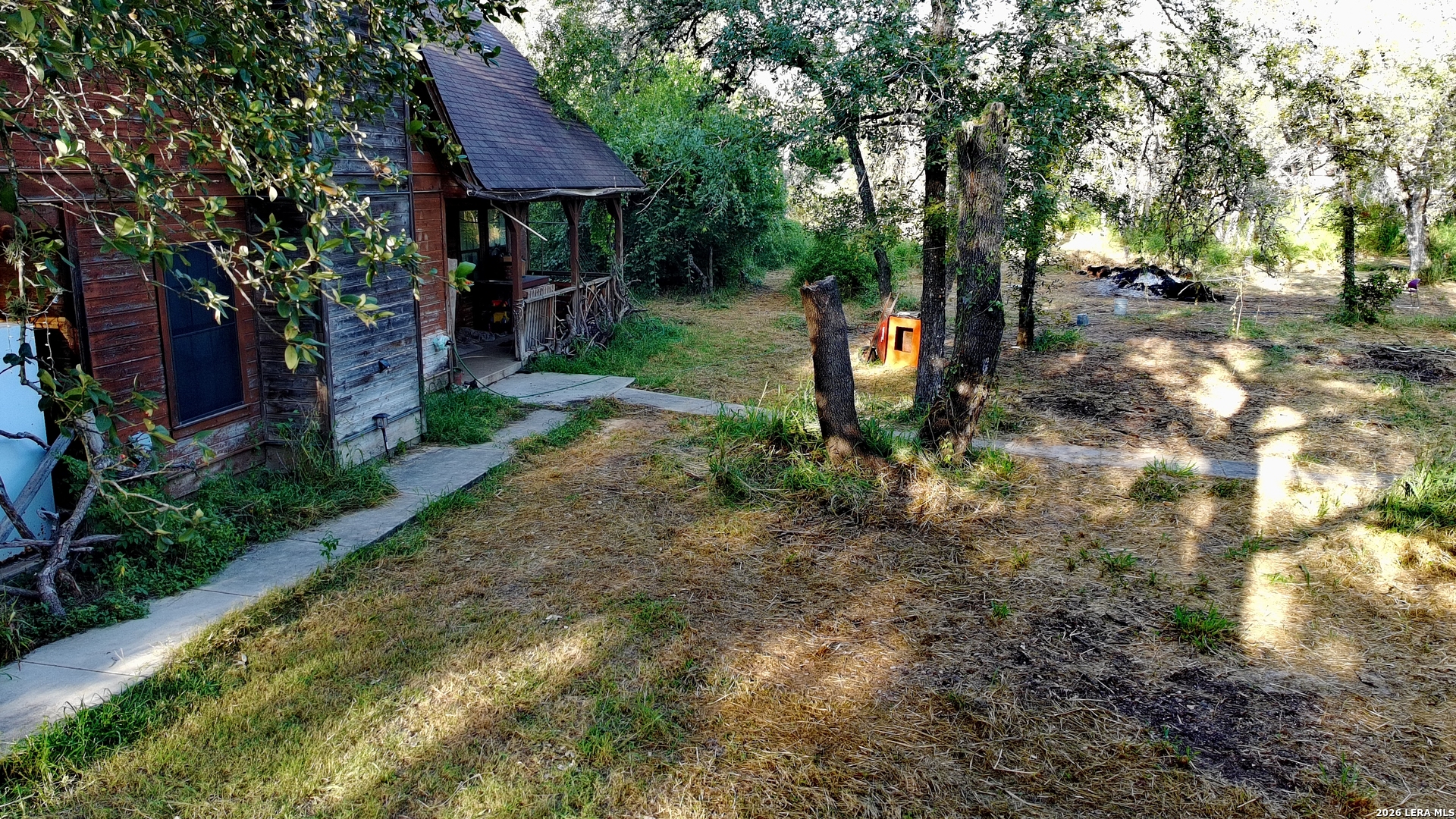 main property photo 6