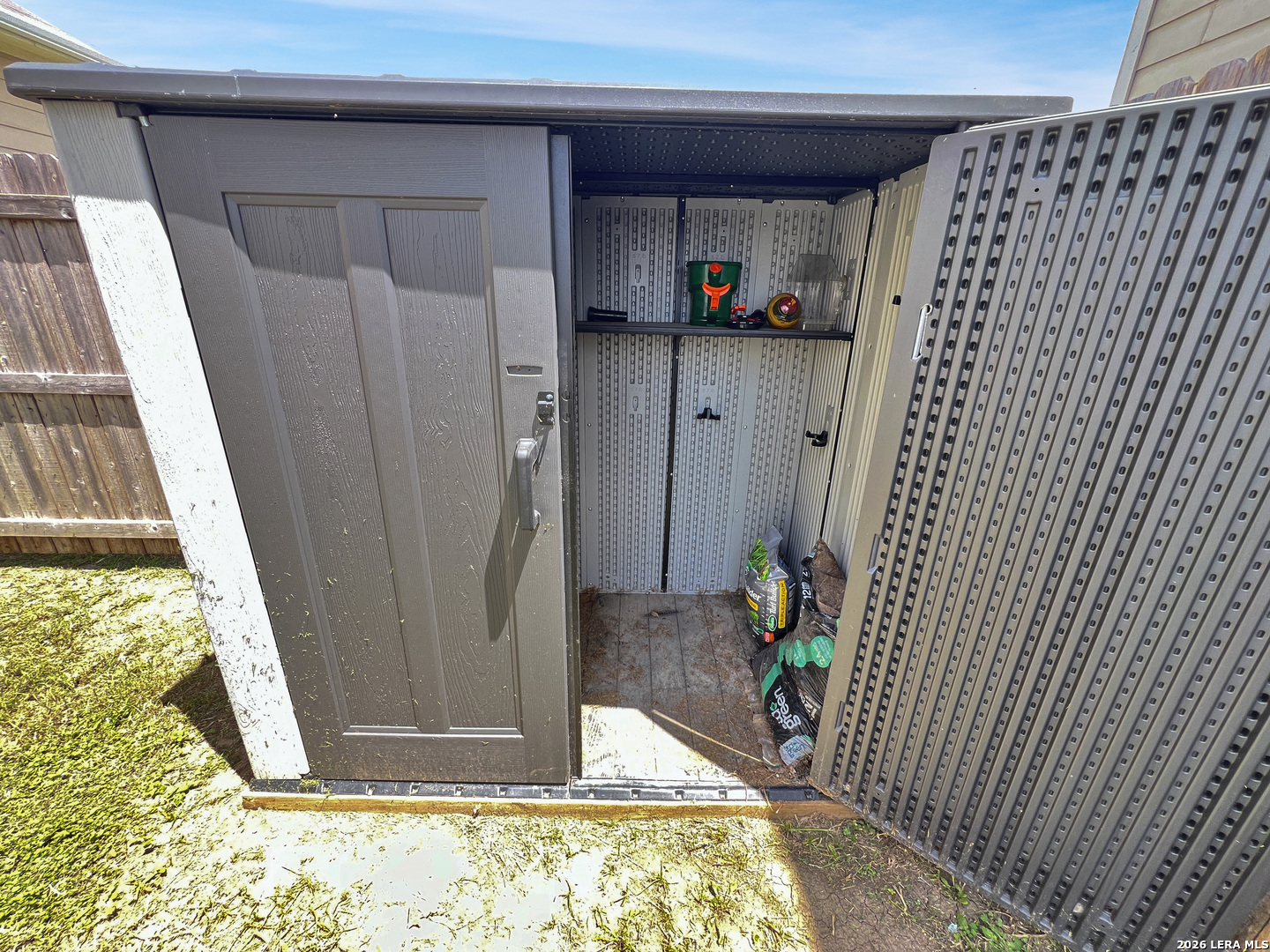 main property photo 50