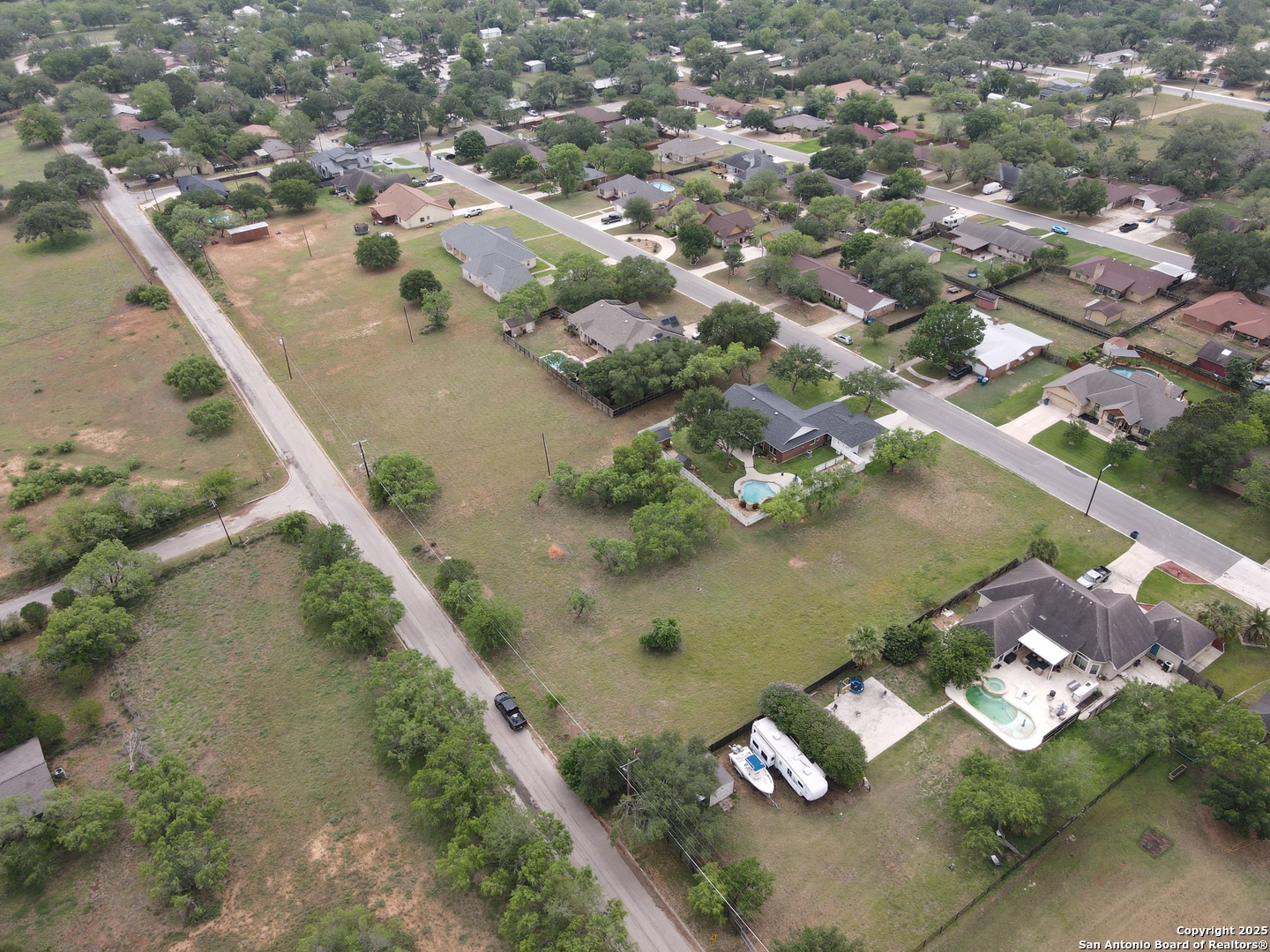 main property photo 6