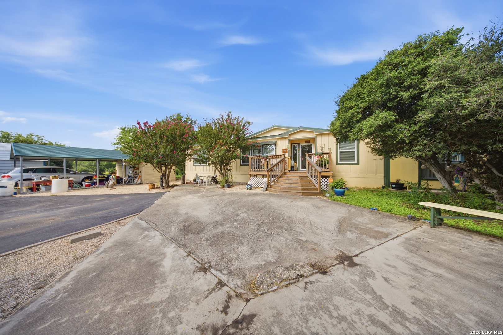 main property photo 6