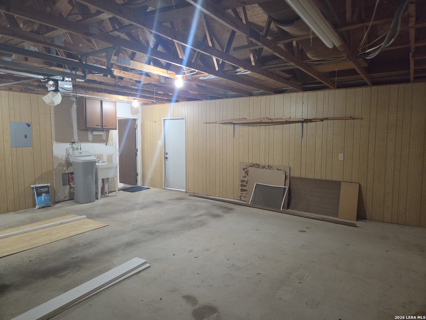 main property photo 46