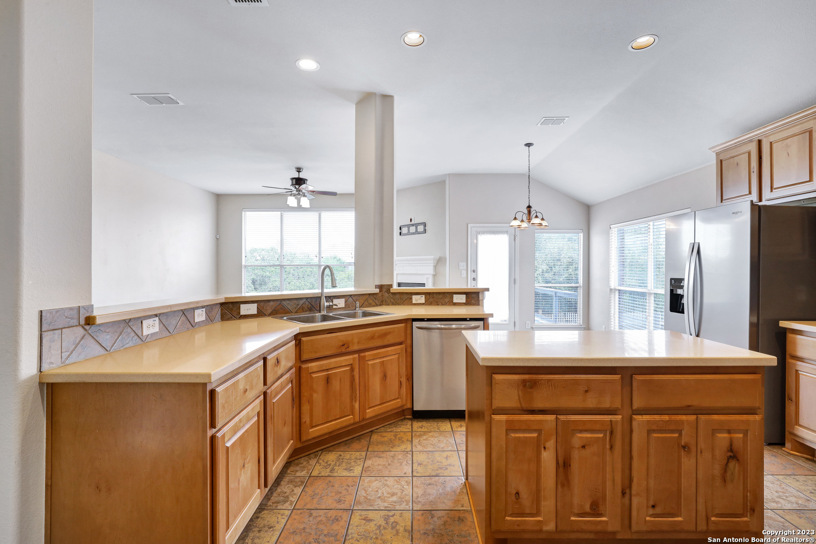 main property photo 12