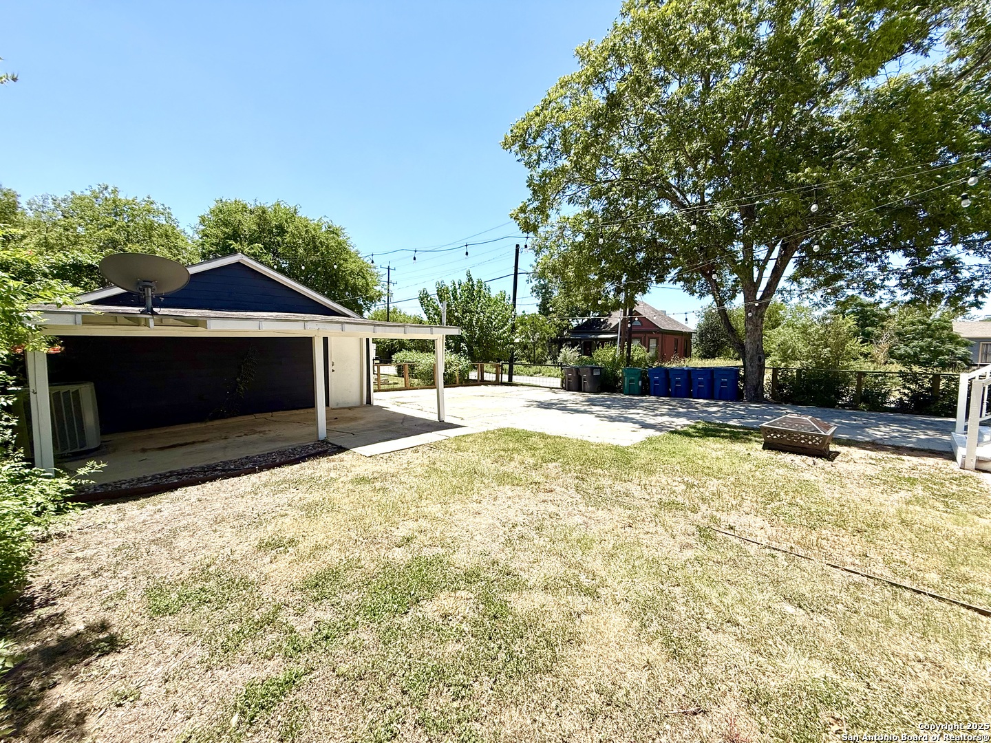 main property photo 38
