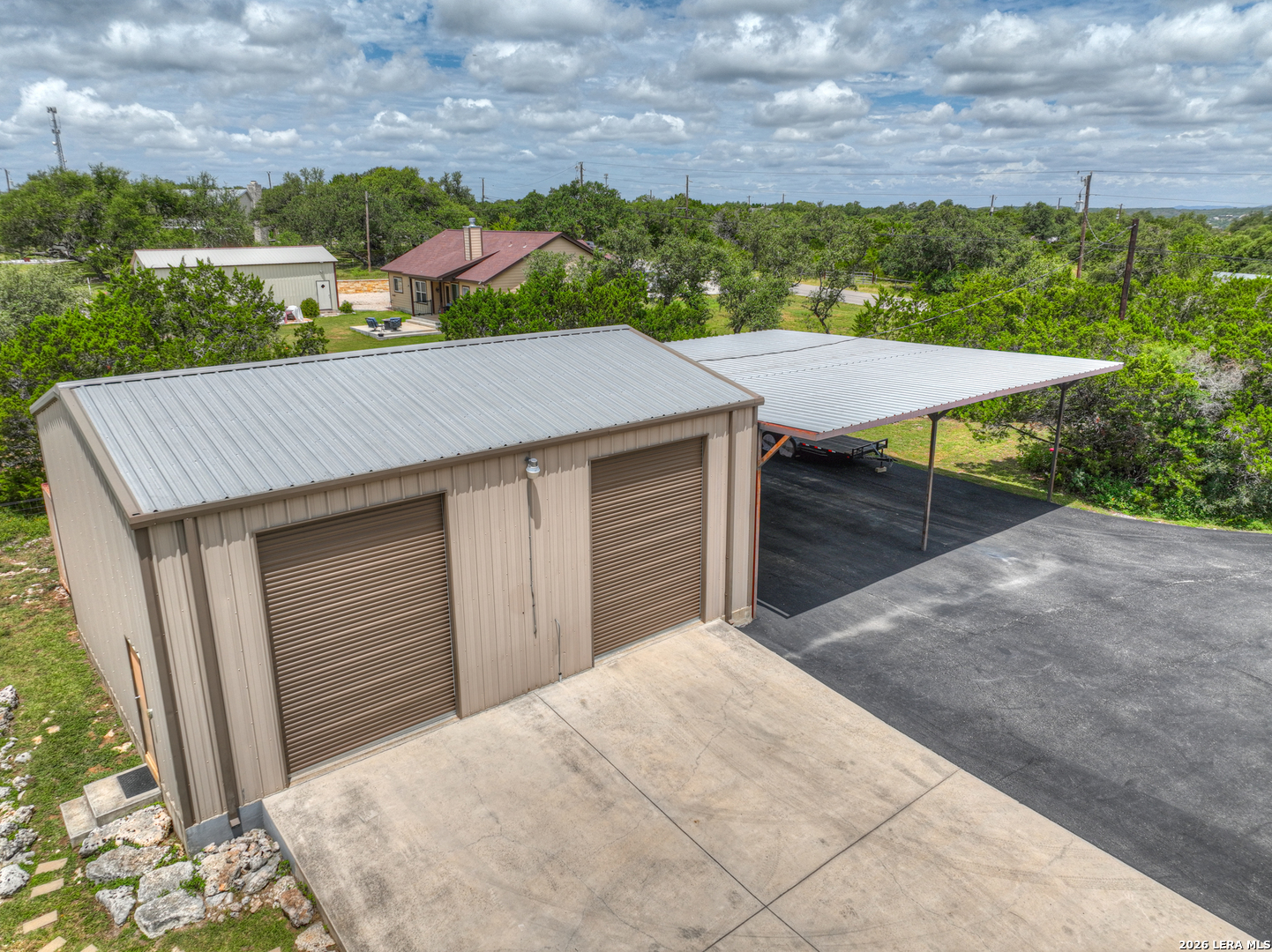 main property photo 44