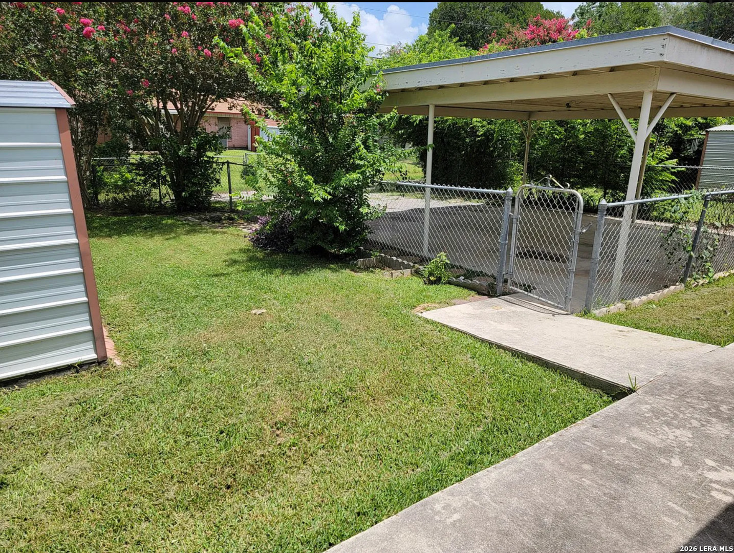 main property photo 17