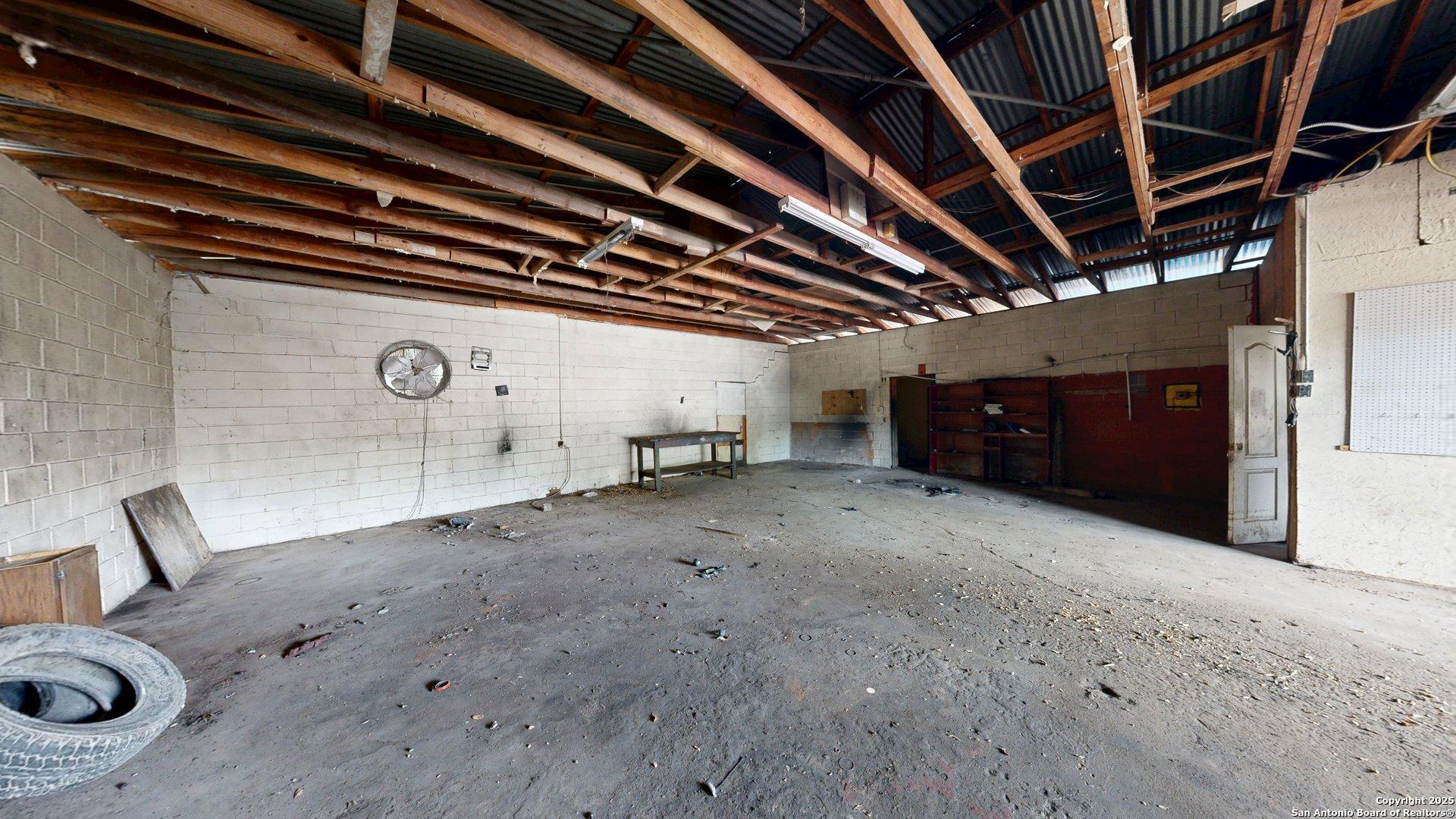 main property photo 27