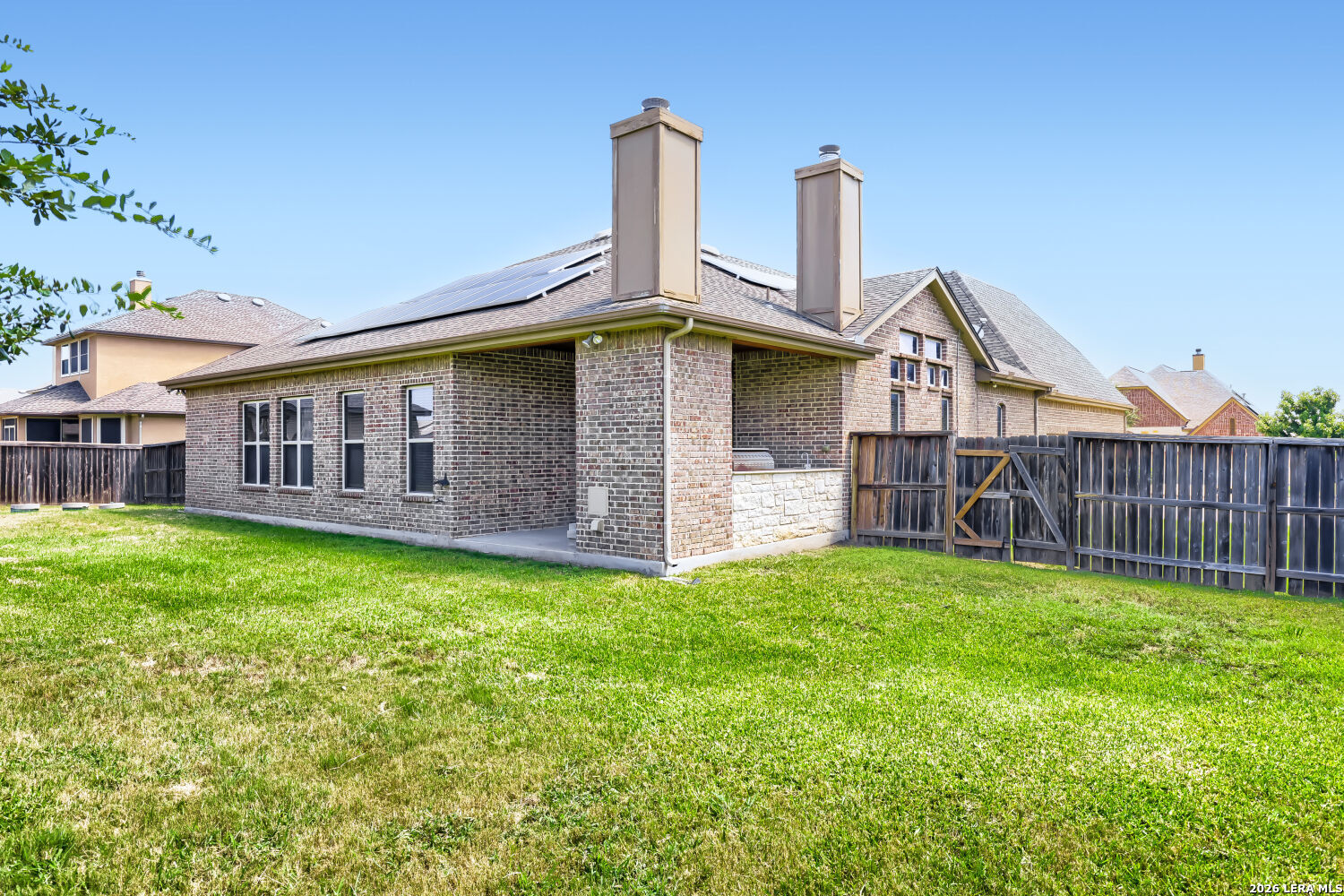 main property photo 25