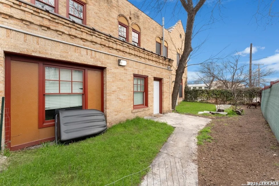 main property photo 5