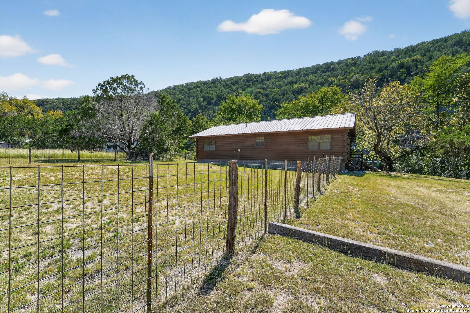 main property photo 2