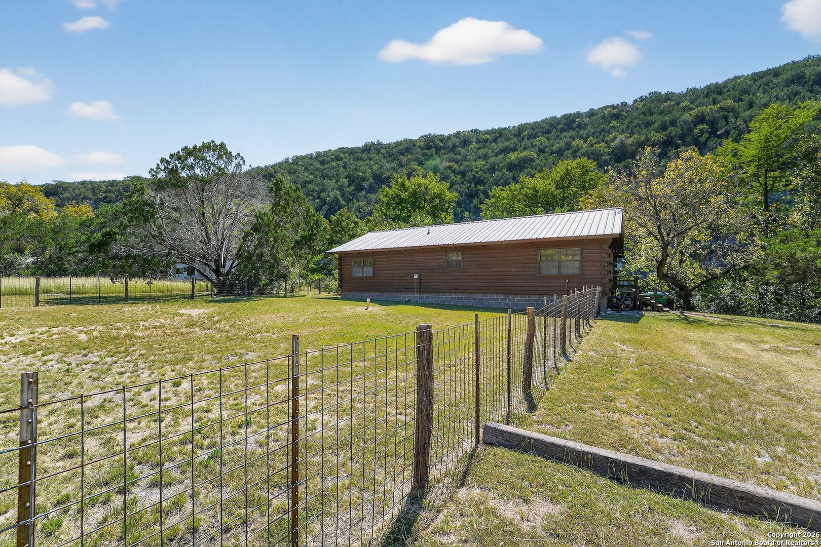 main property photo 5