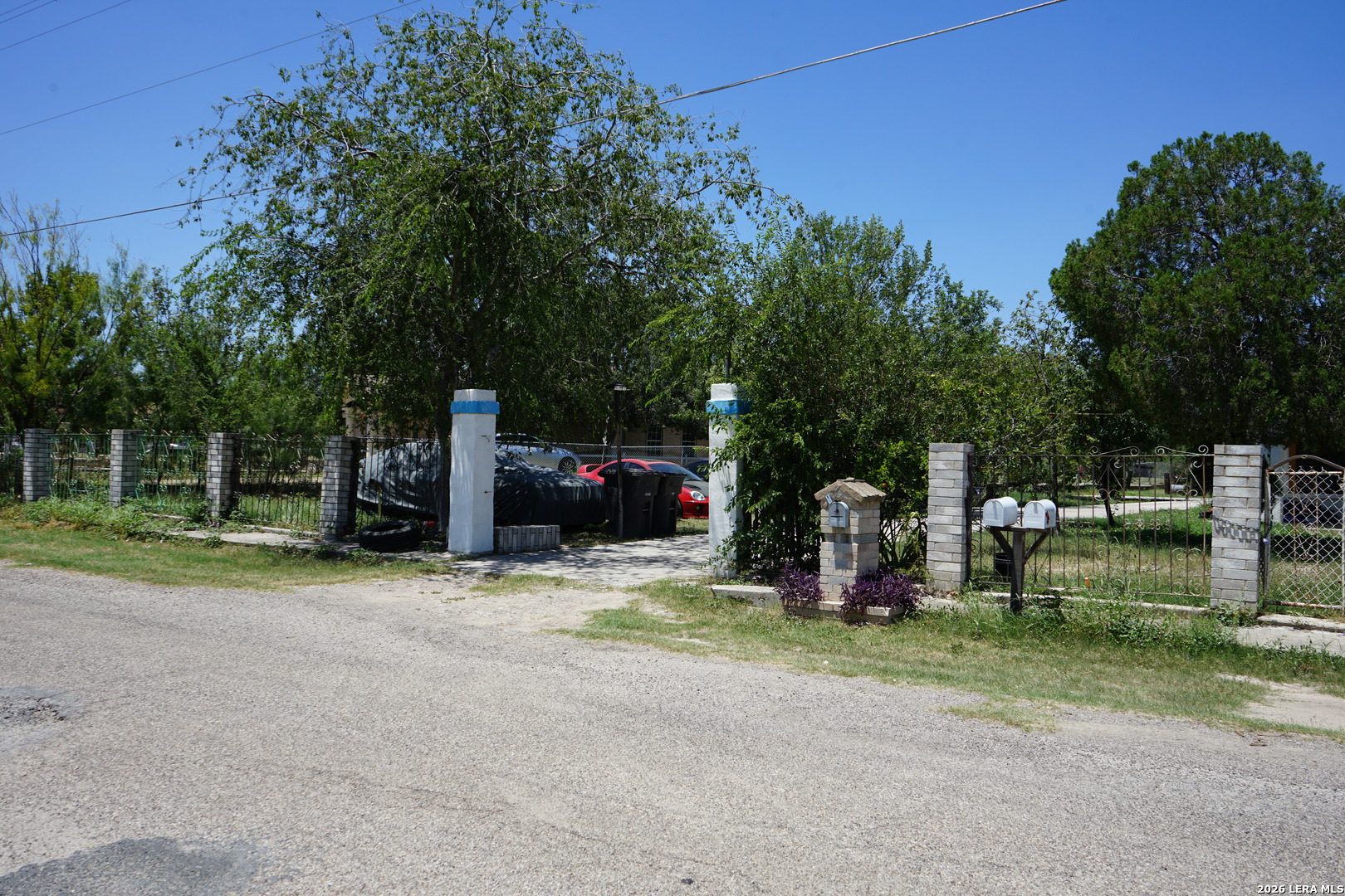 main property photo 12