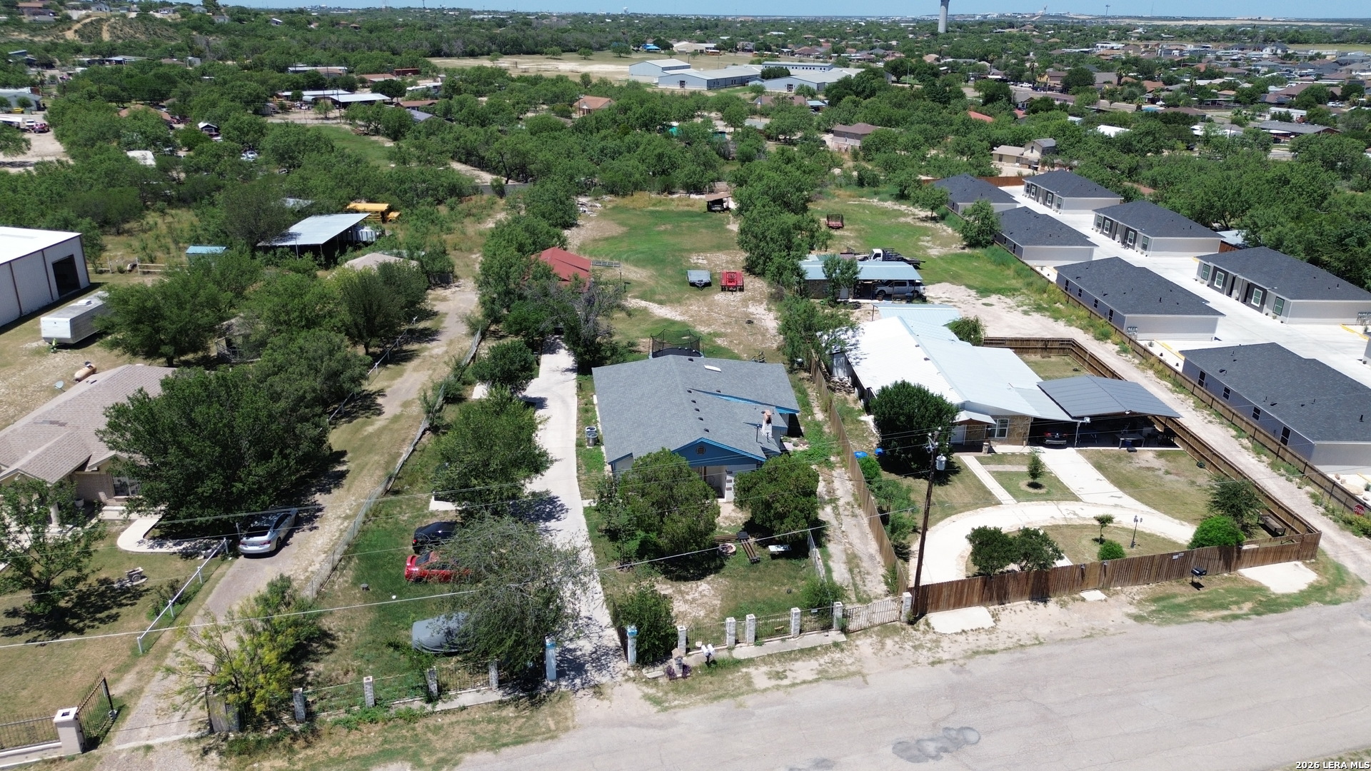 main property photo 3