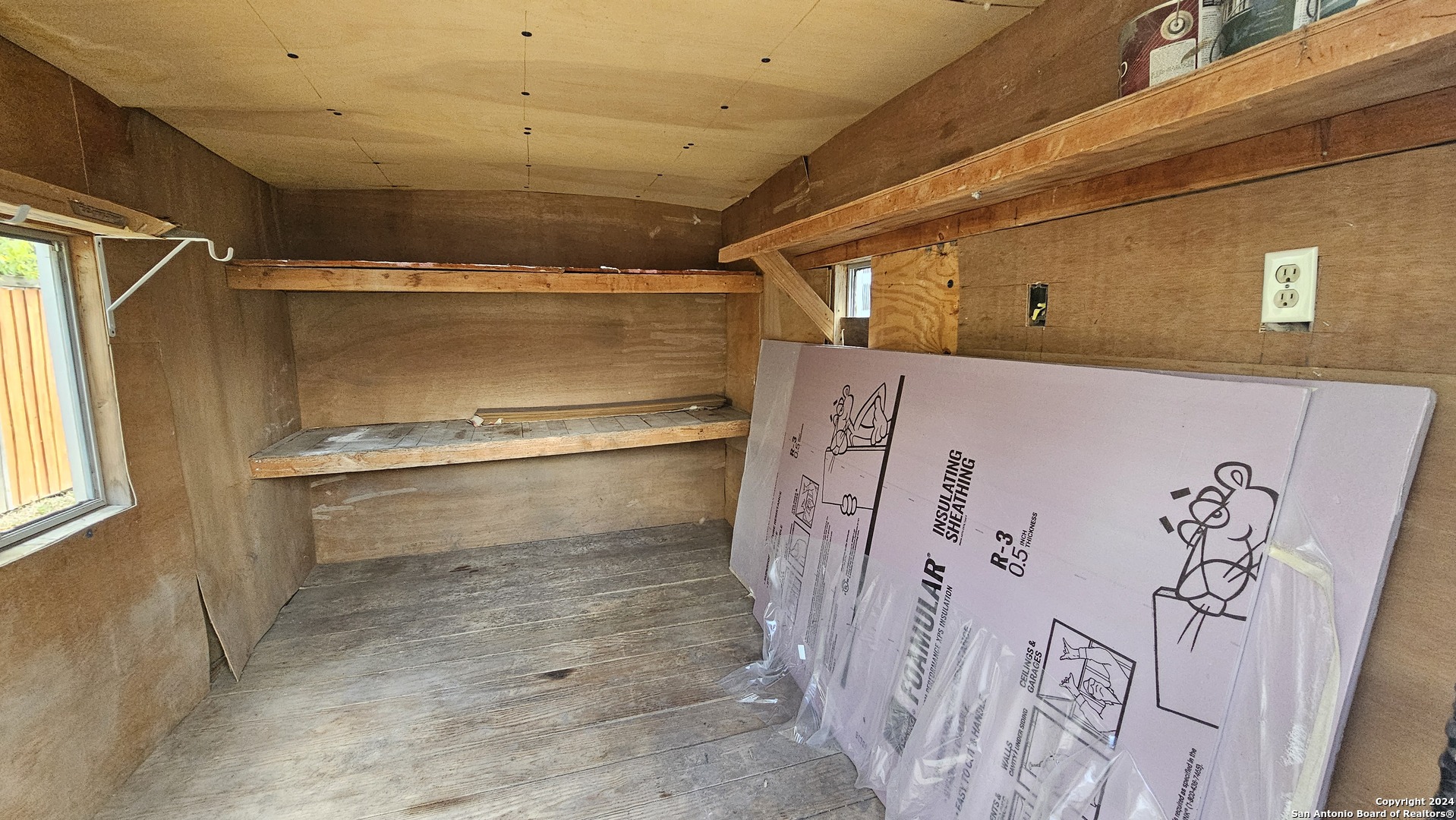 main property photo 18