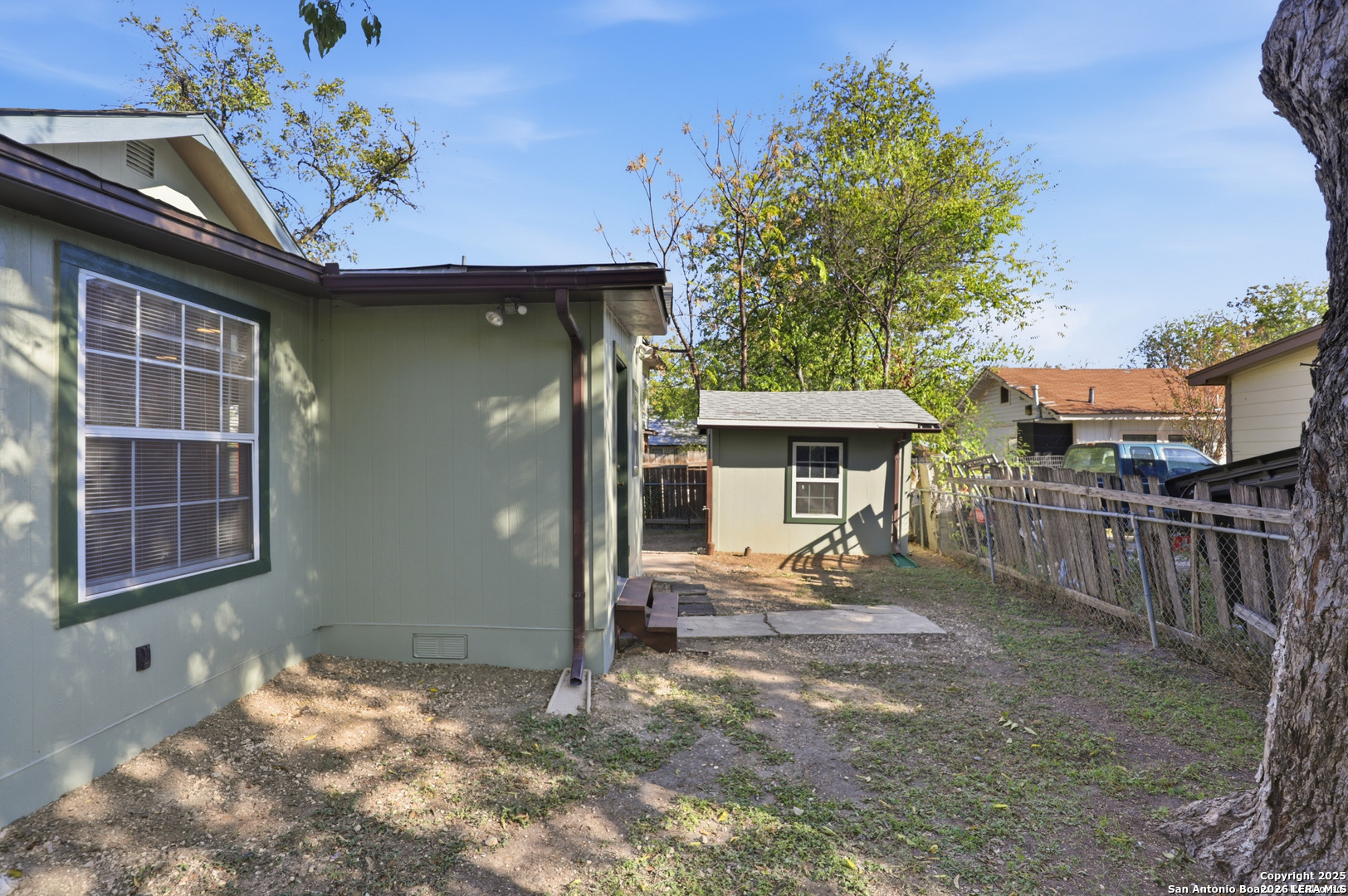 main property photo 10