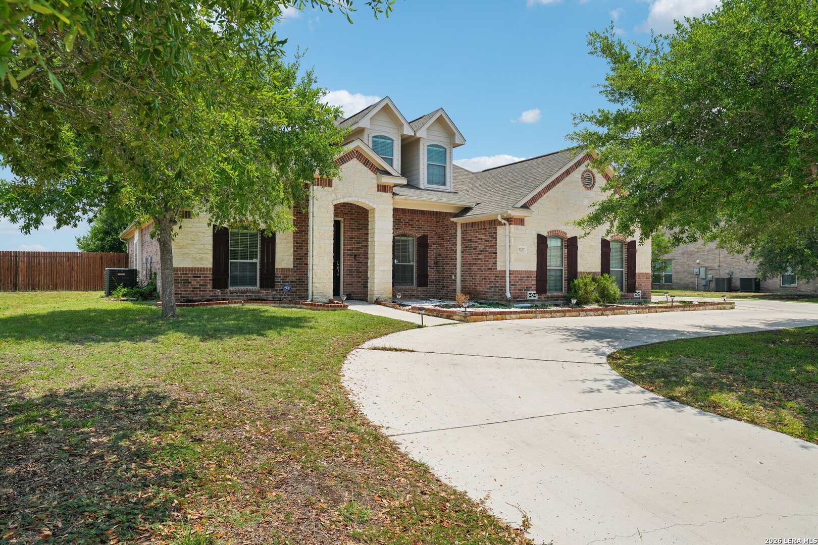 main property photo 2