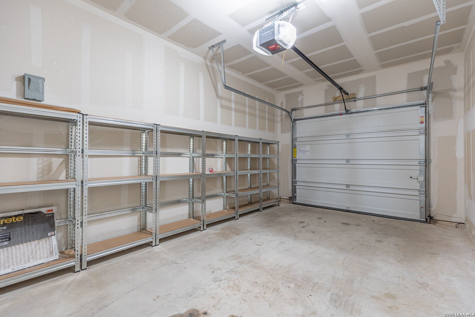 main property photo 18