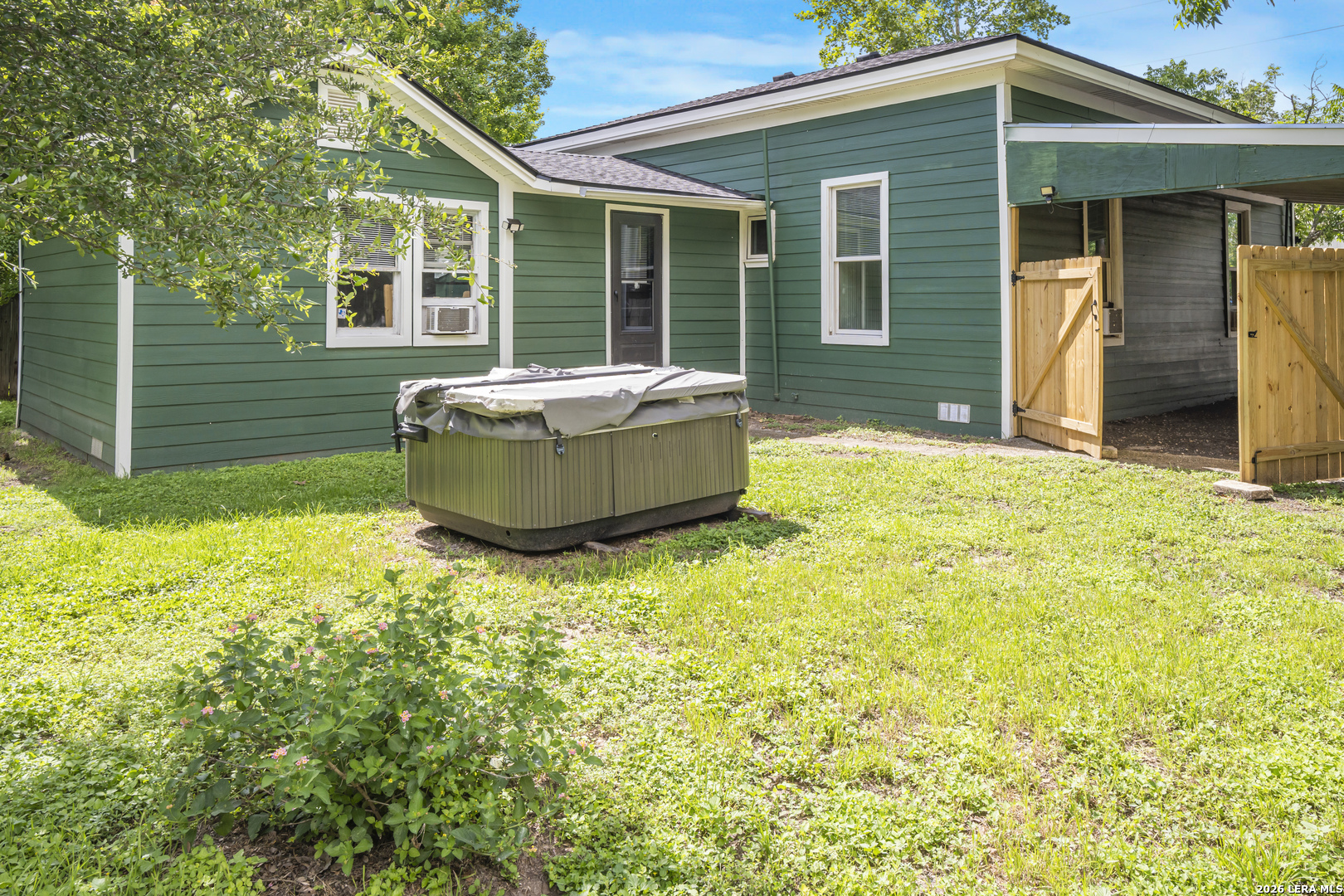 main property photo 33