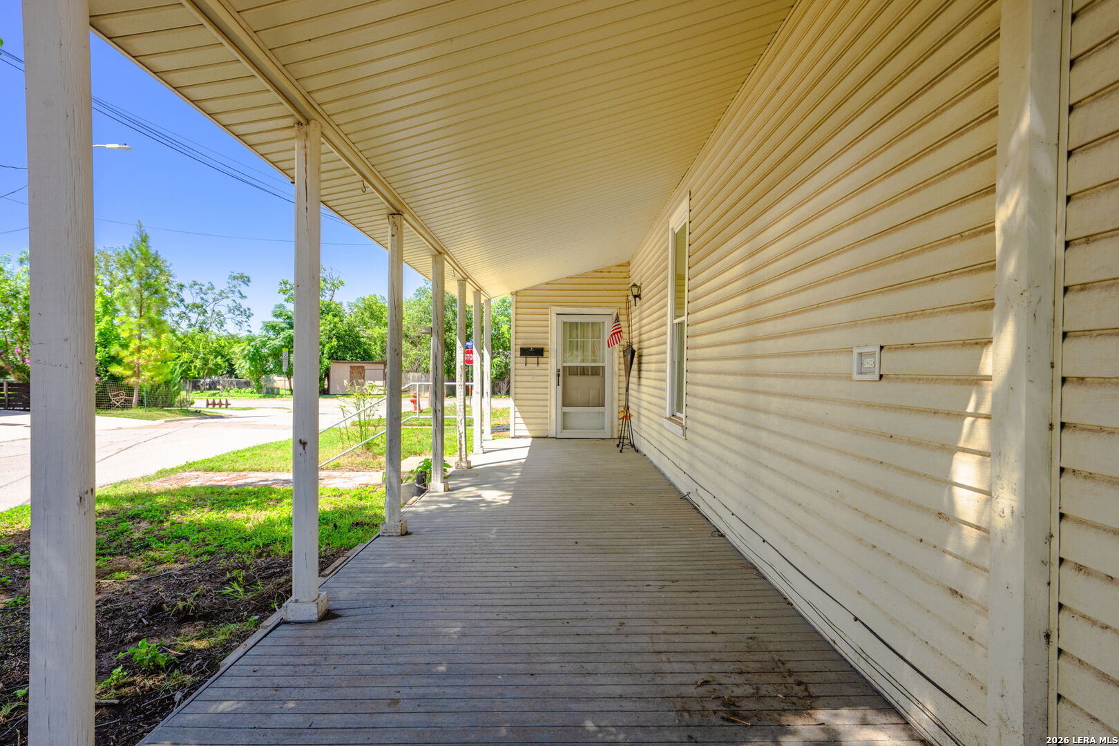 main property photo 4