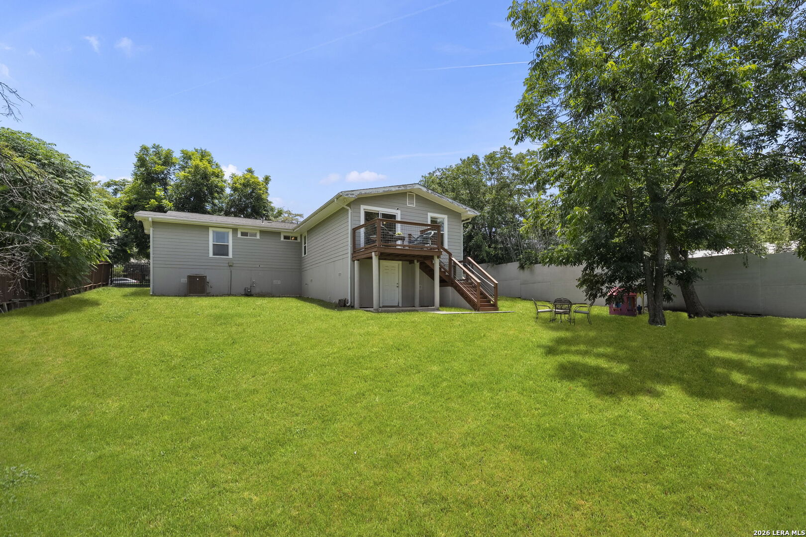 main property photo 33