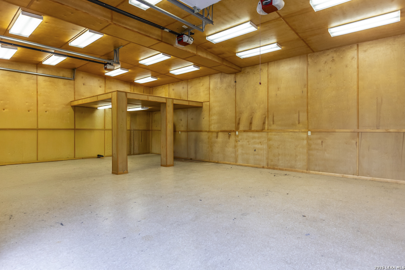 main property photo 90