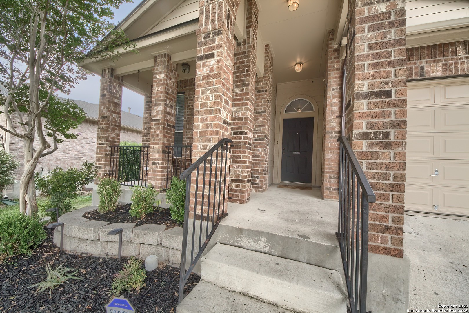 main property photo 2