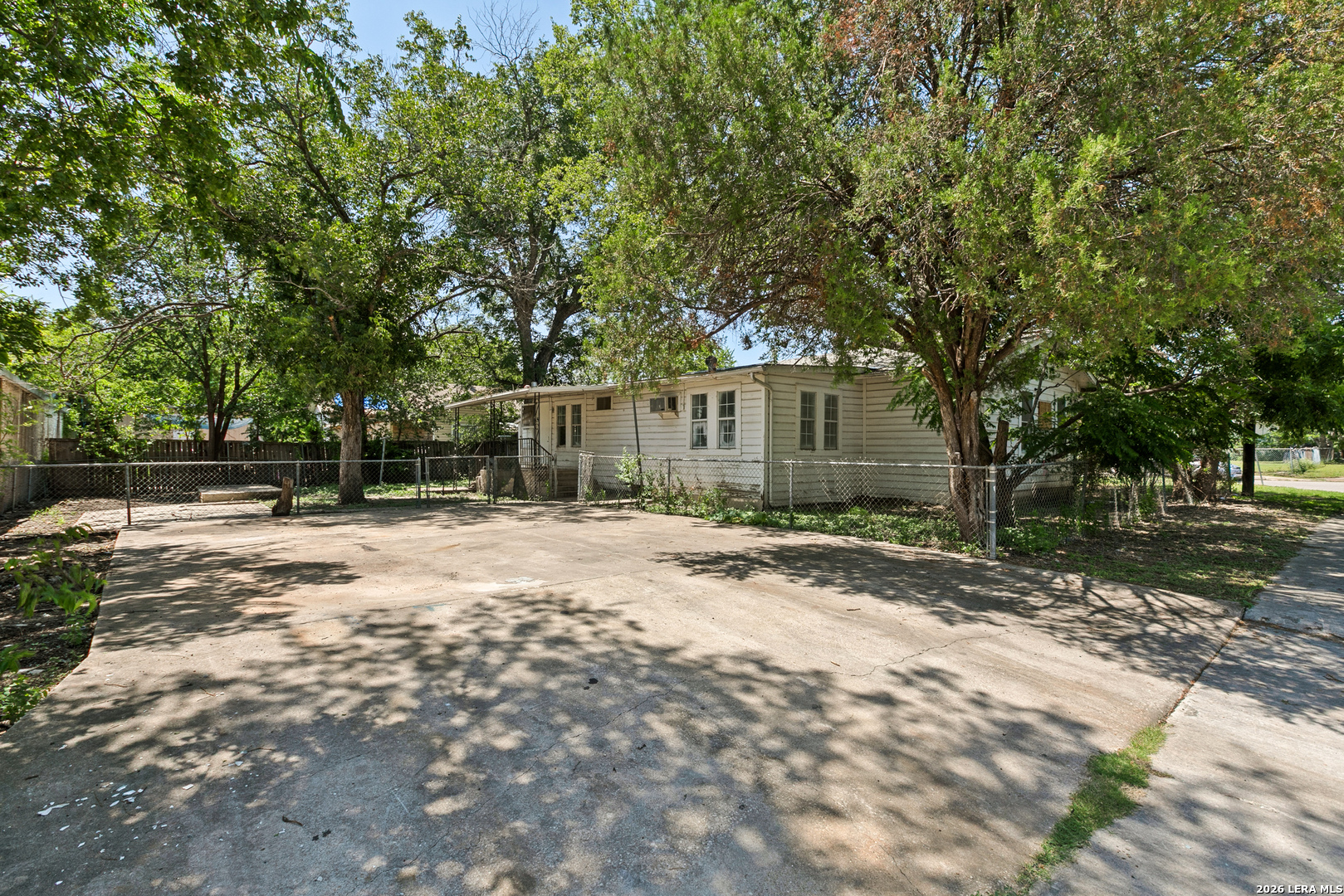 main property photo 24
