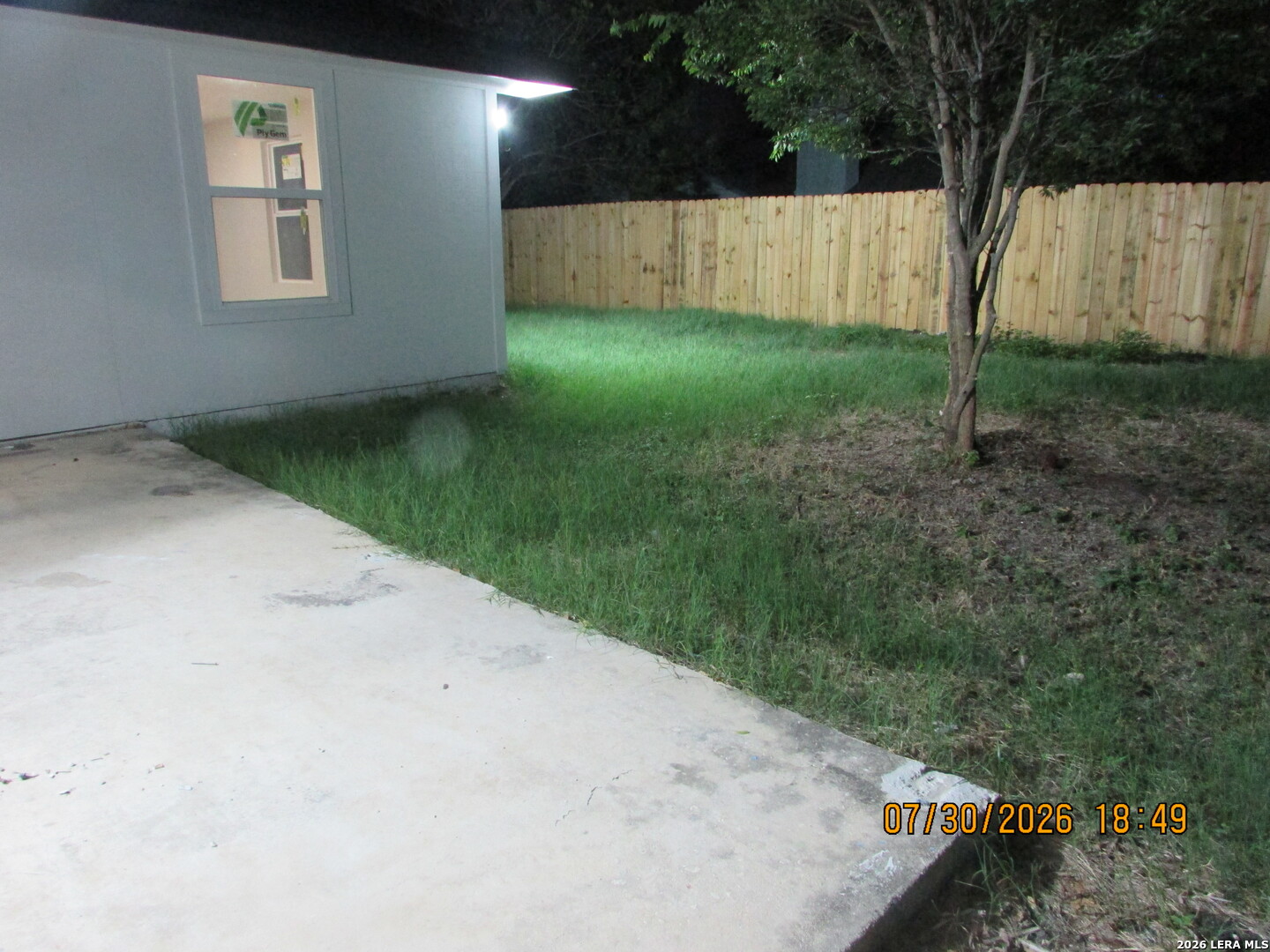 main property photo 31