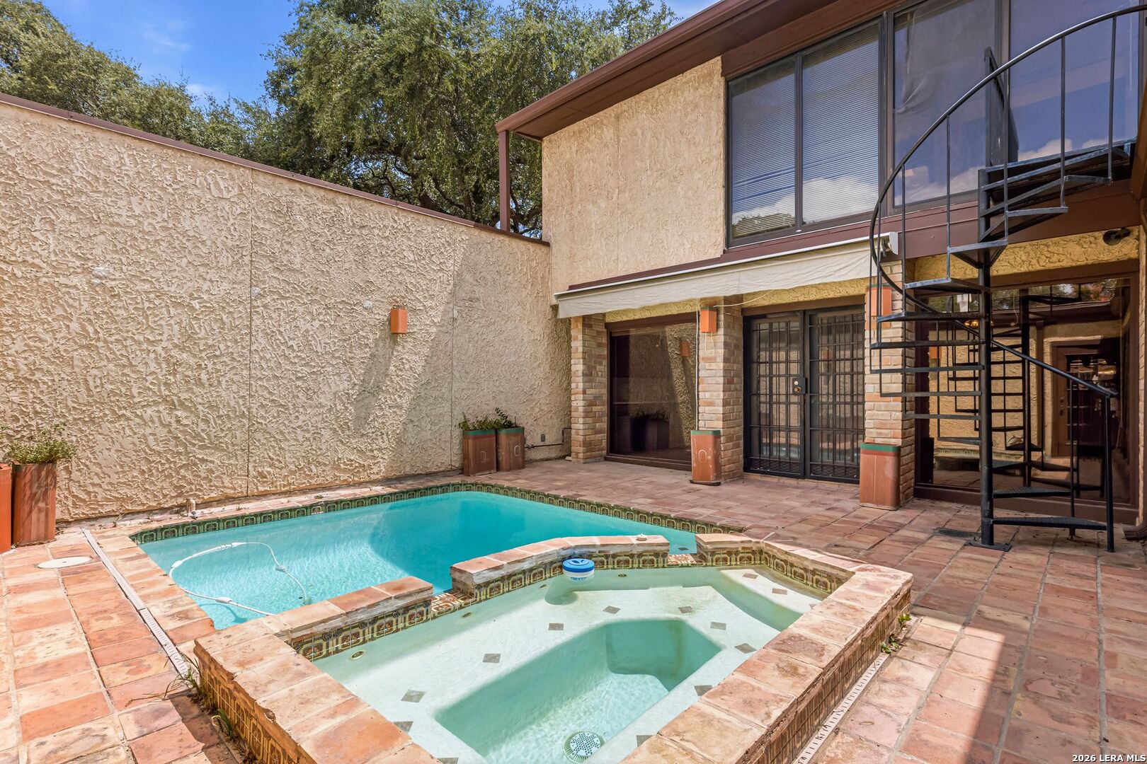 main property photo 49