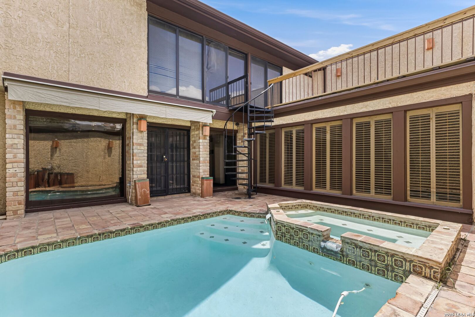 main property photo 50