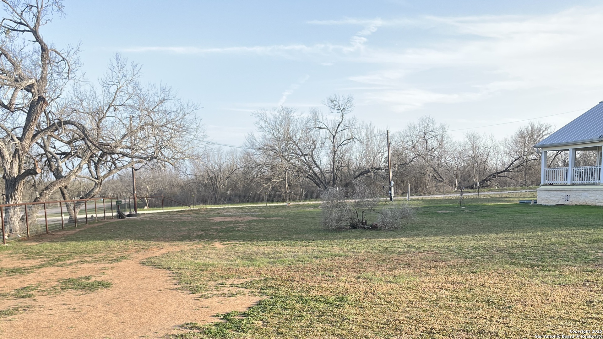 main property photo 37
