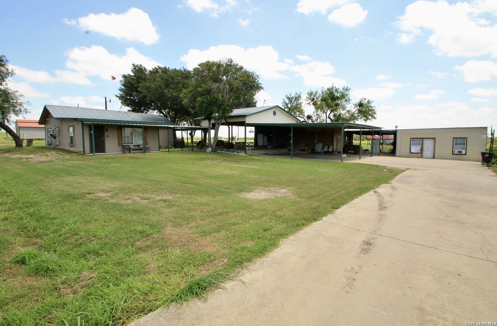 main property photo 3