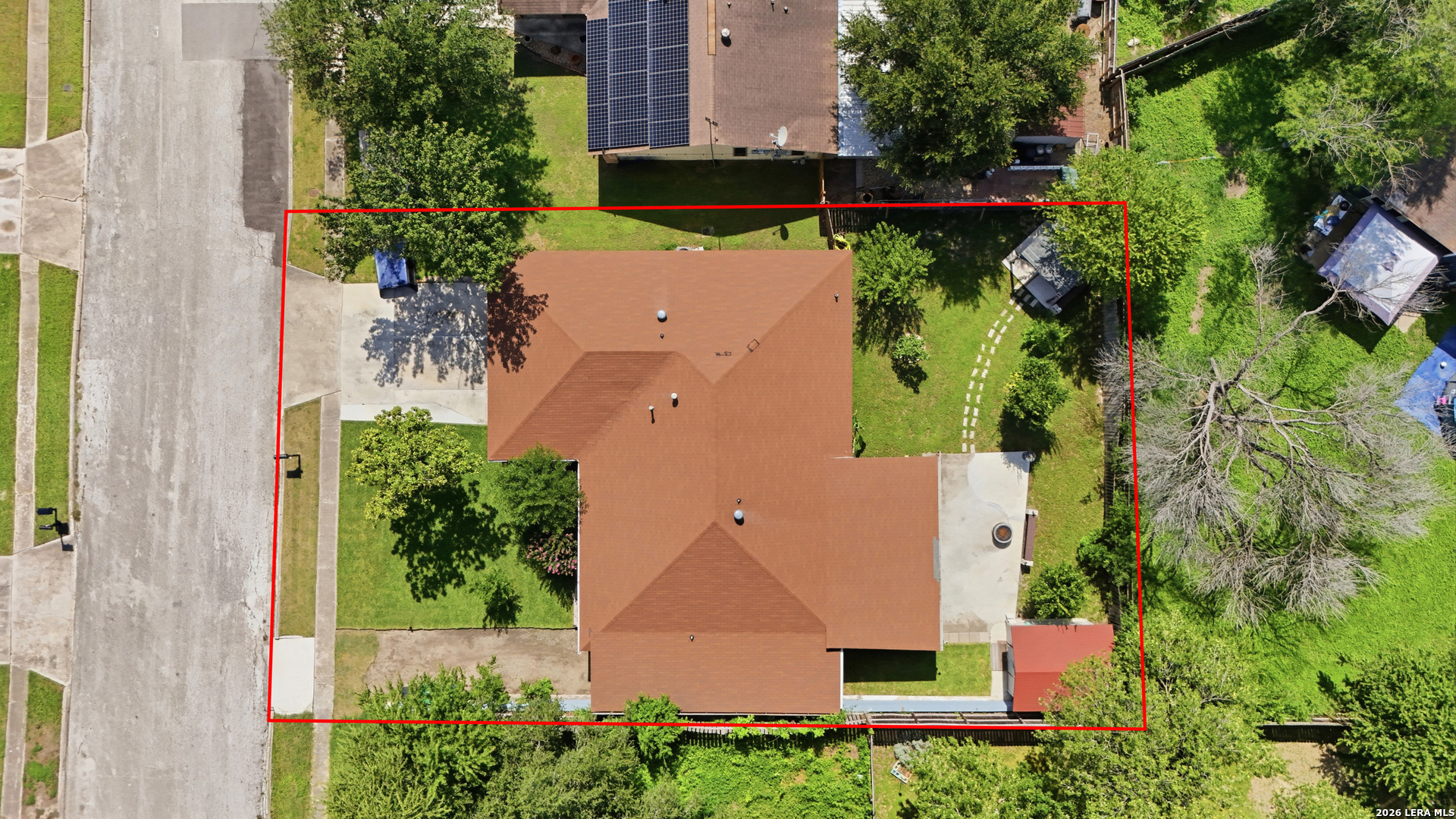 main property photo 45