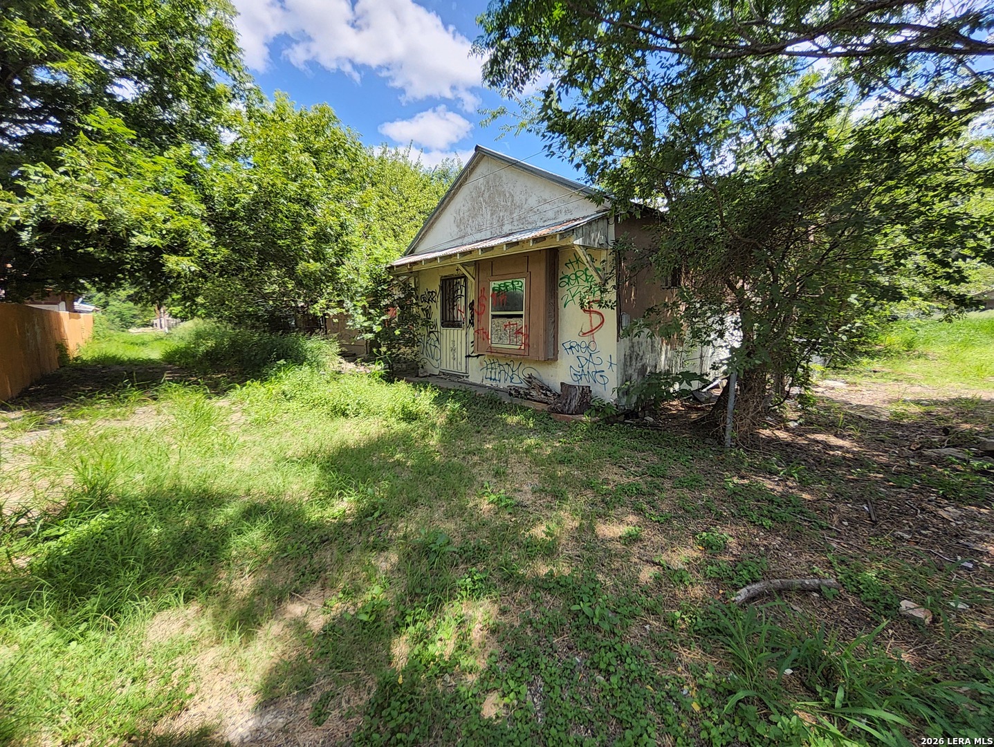 main property photo 16