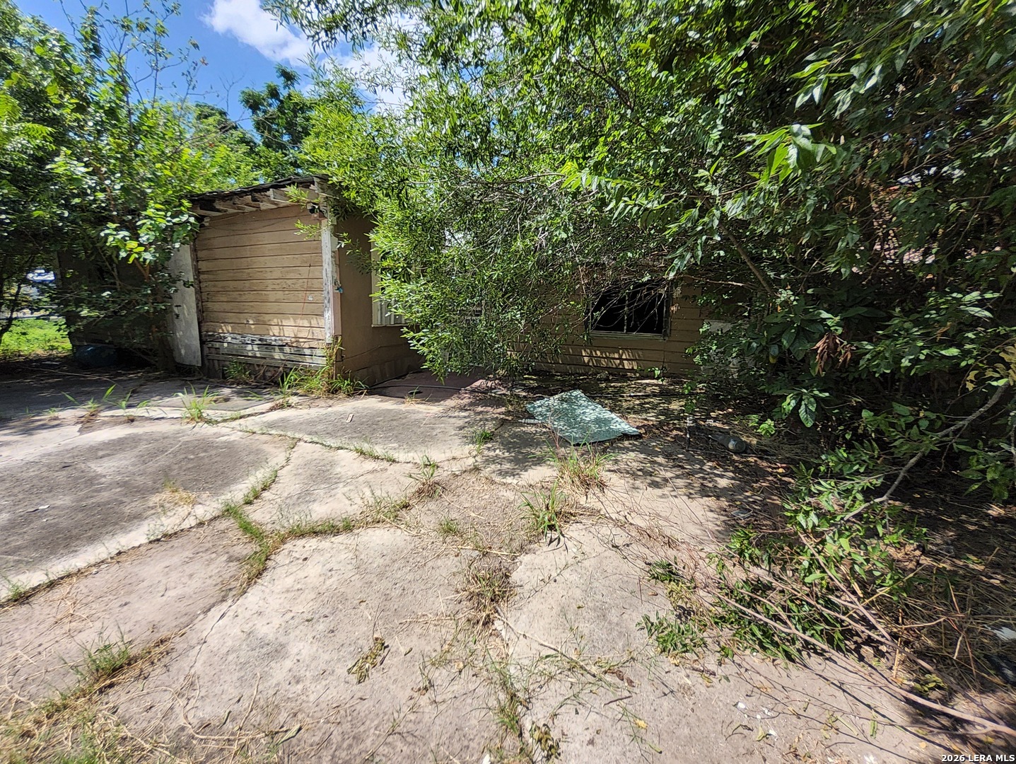 main property photo 5