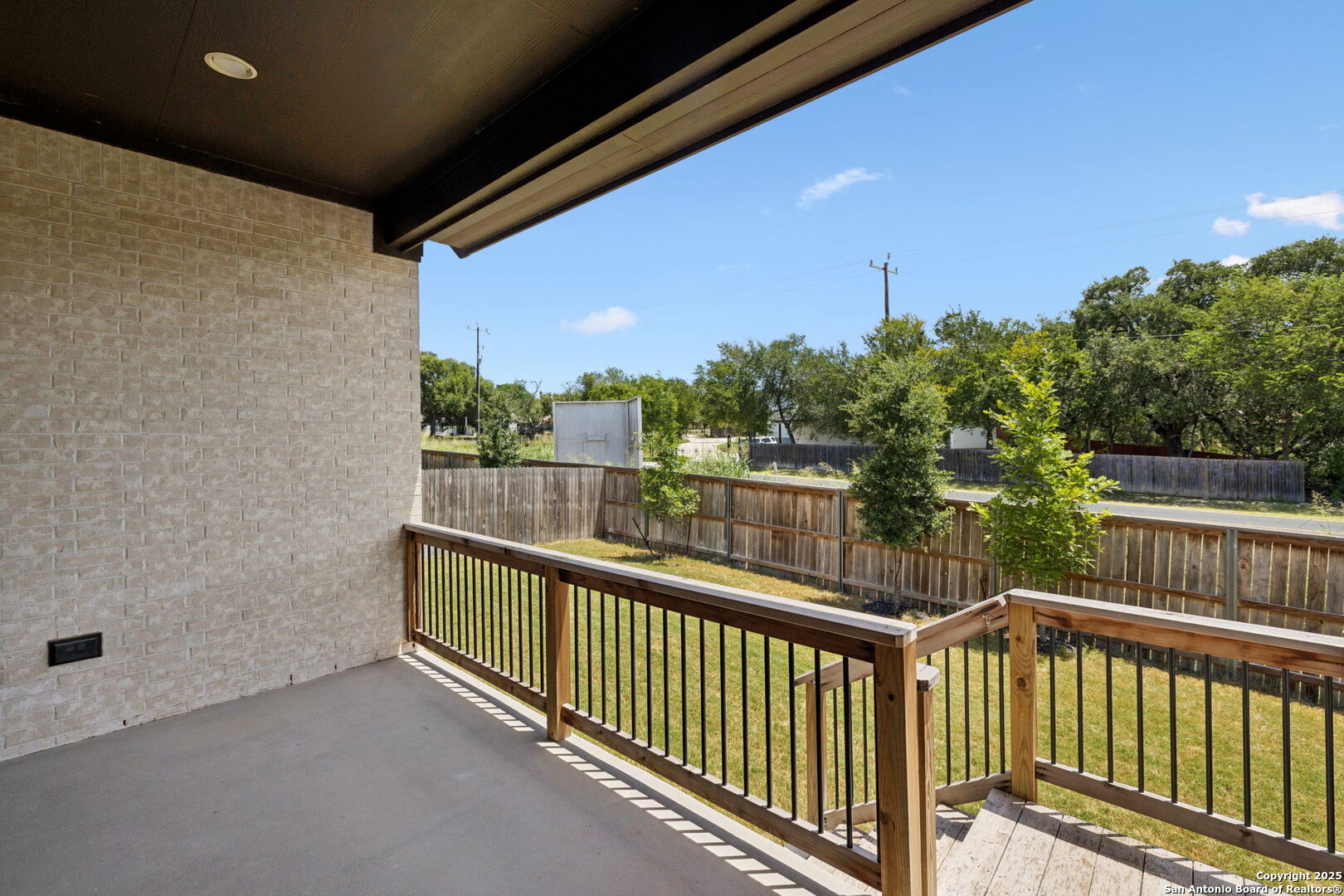 main property photo 37