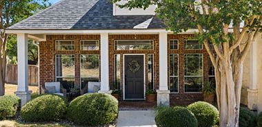 image of property with 4 Bed | 3 Bath | 2,600 Sqft