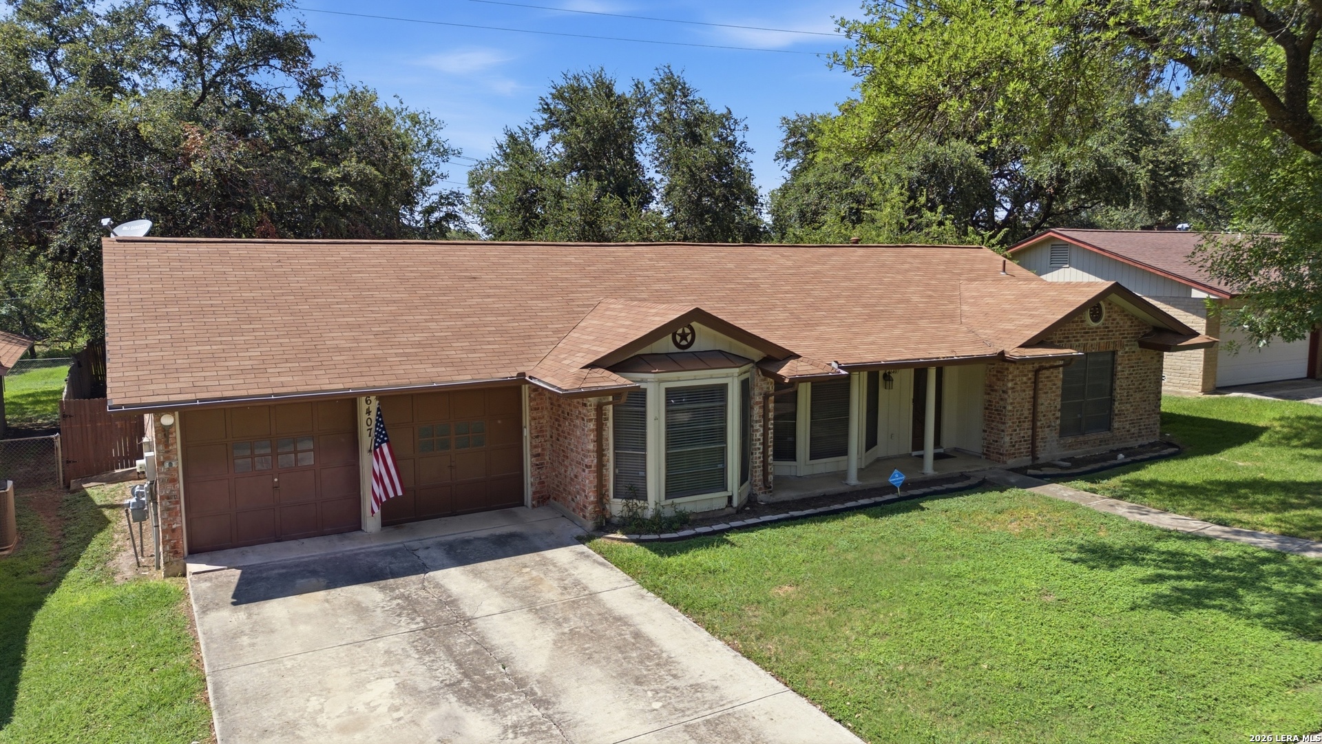main property photo 23