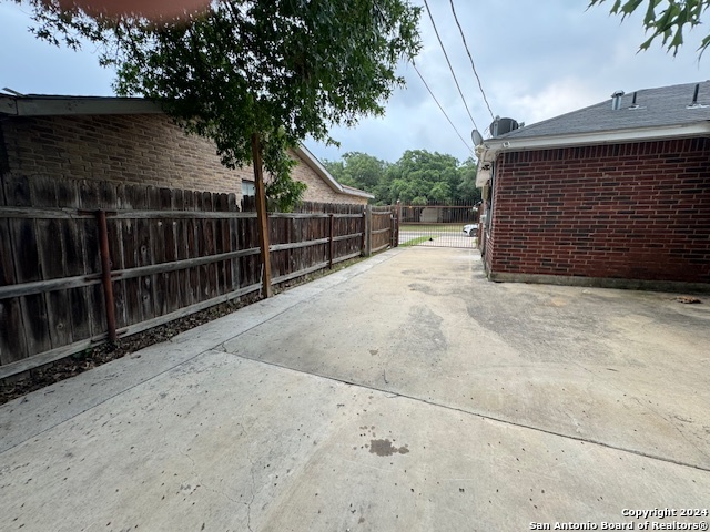 main property photo 37