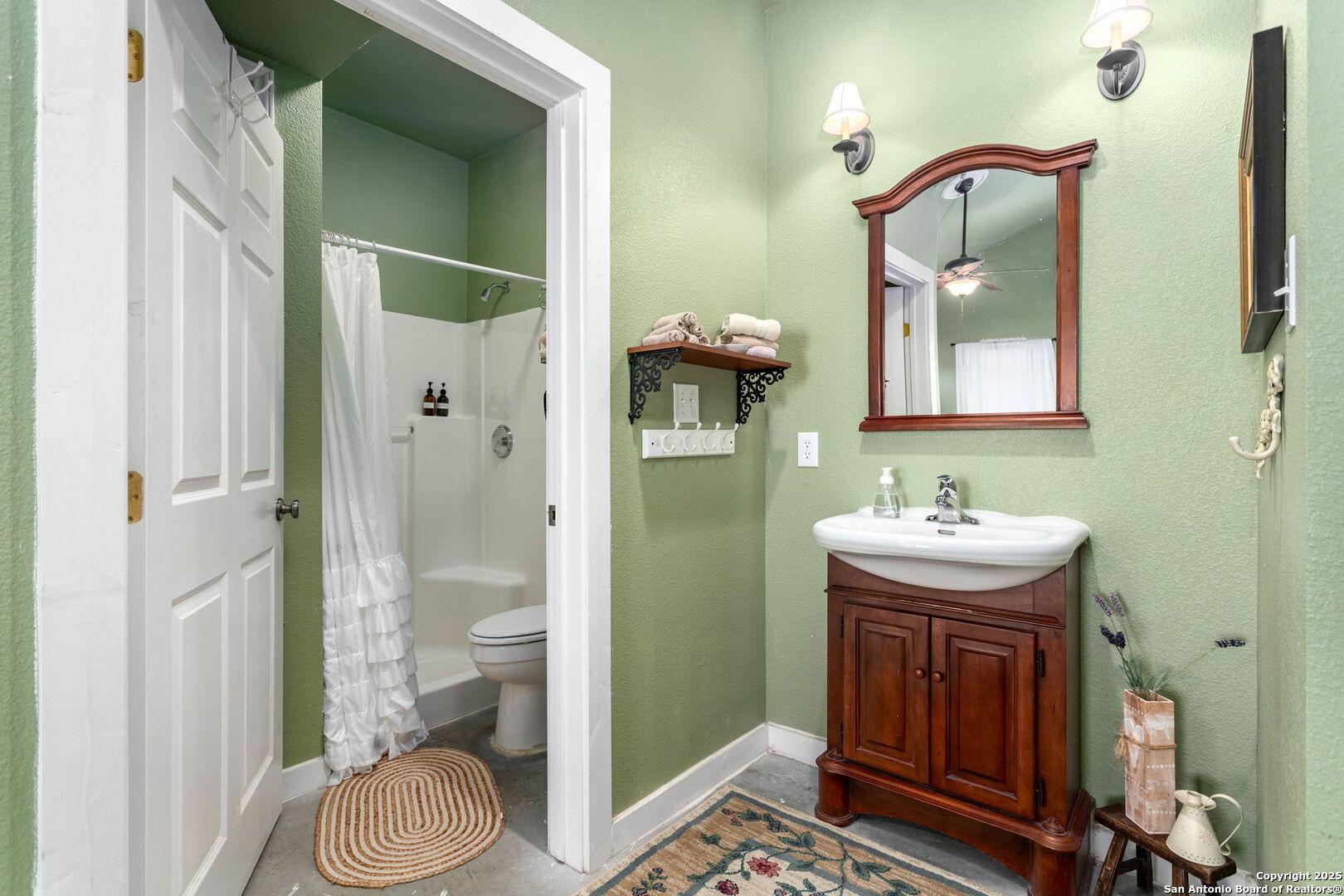 main property photo 24