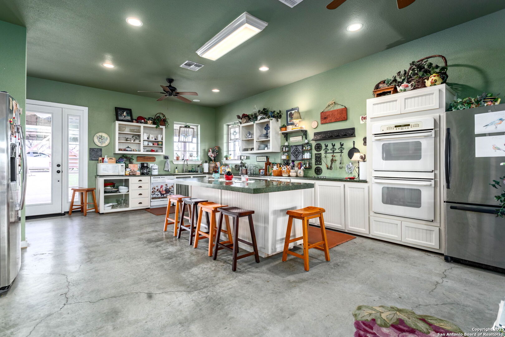 main property photo 3