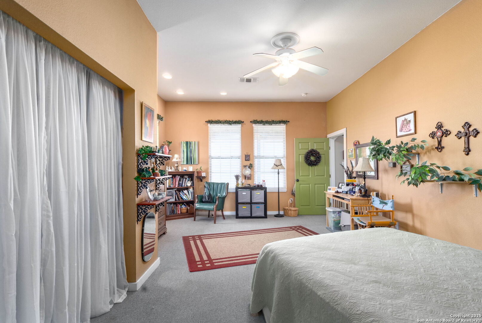 main property photo 30