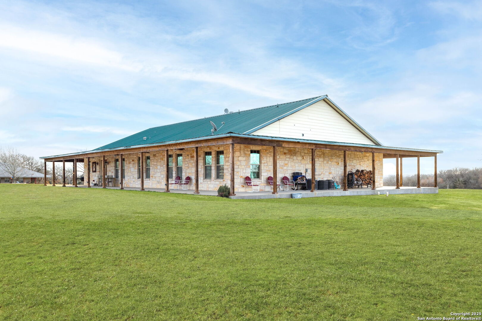 main property photo 34