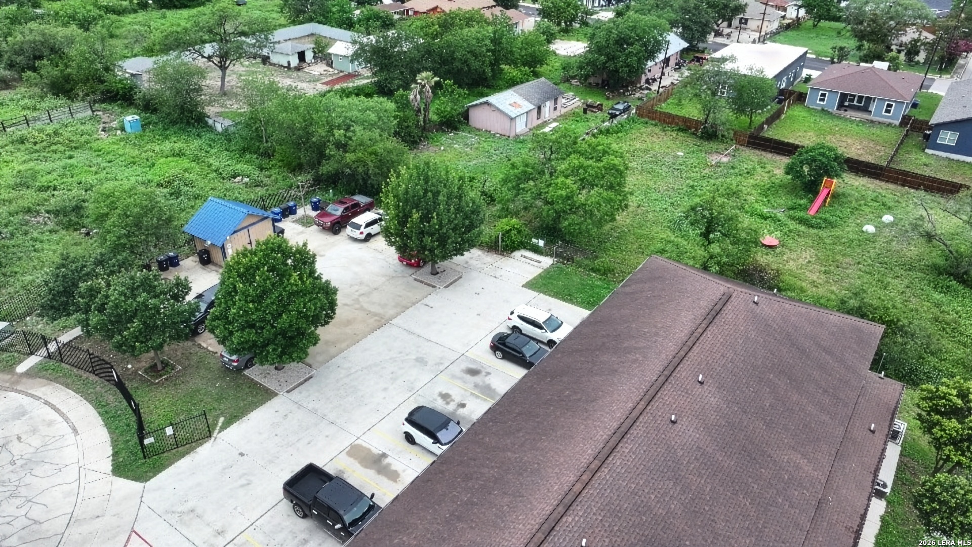 main property photo 9
