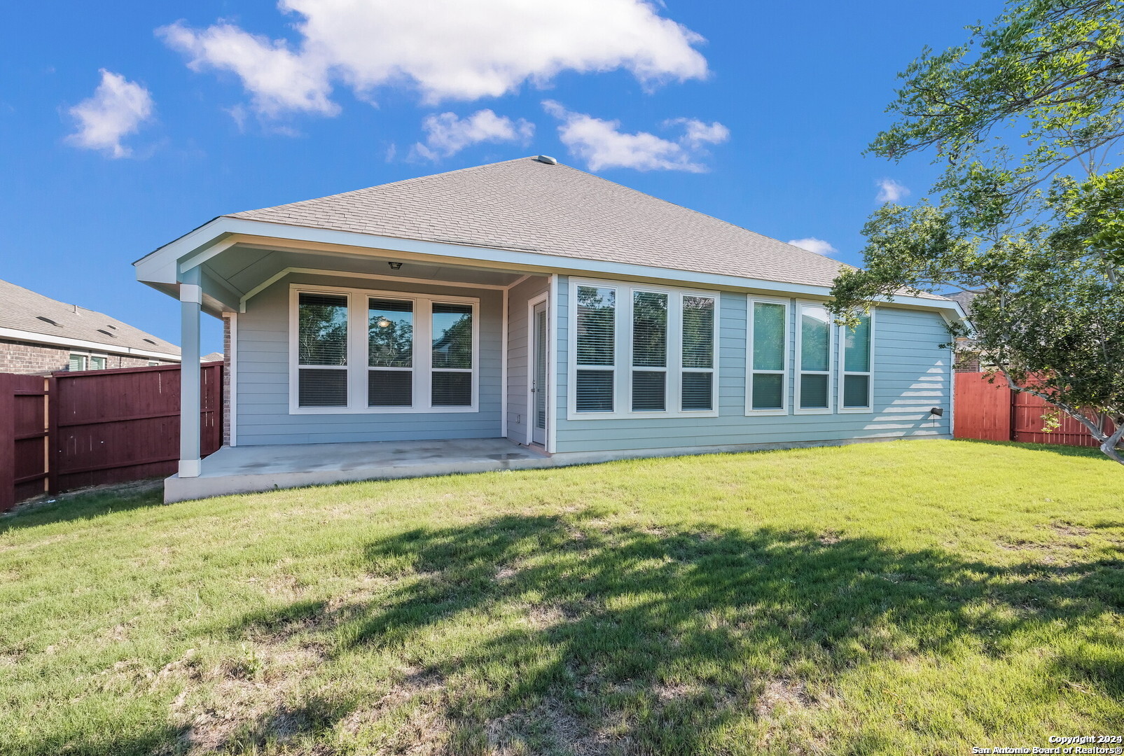 main property photo 17