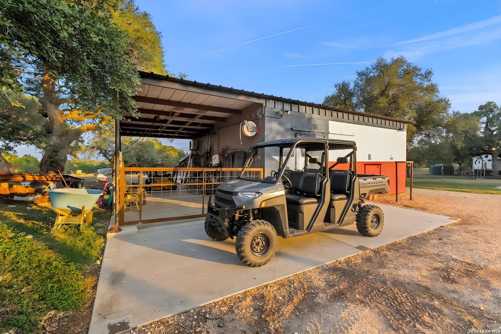 main property photo 5