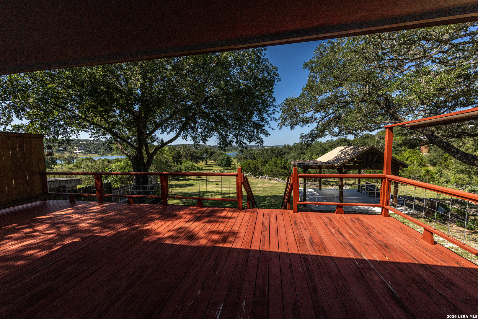 main property photo 40