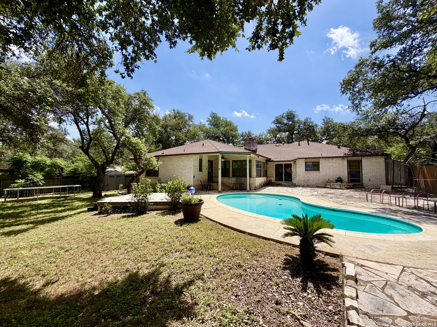 main property photo 50