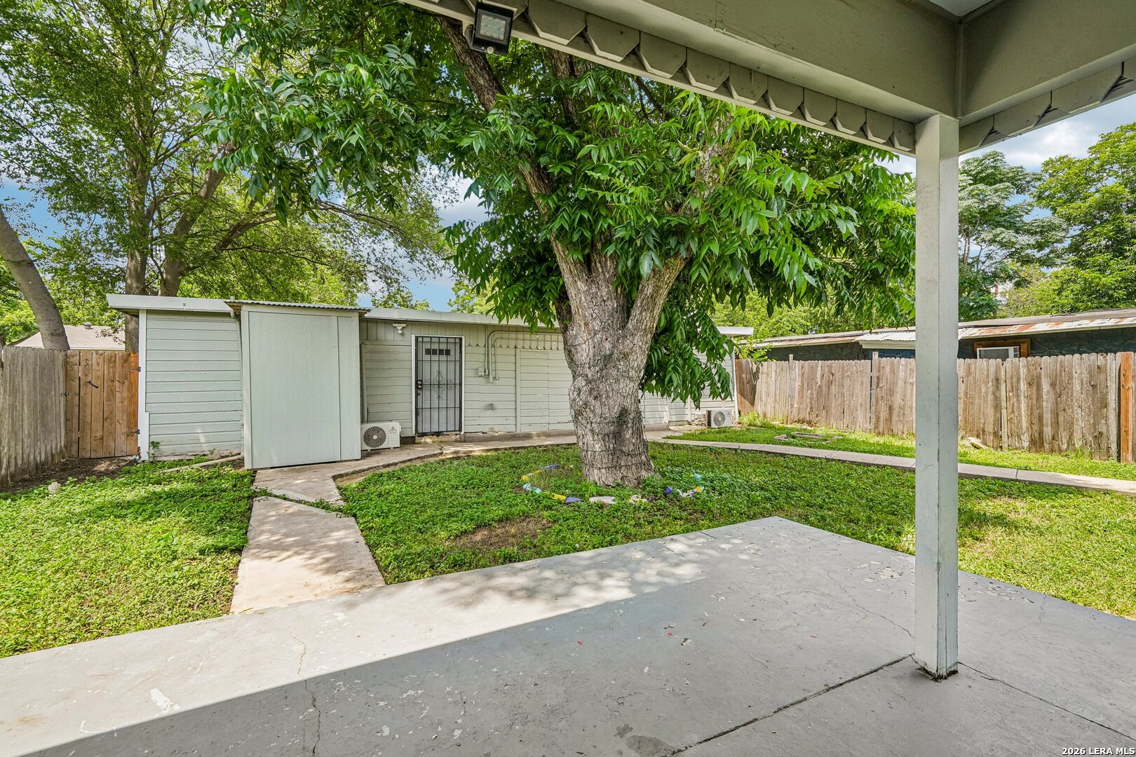 main property photo 33