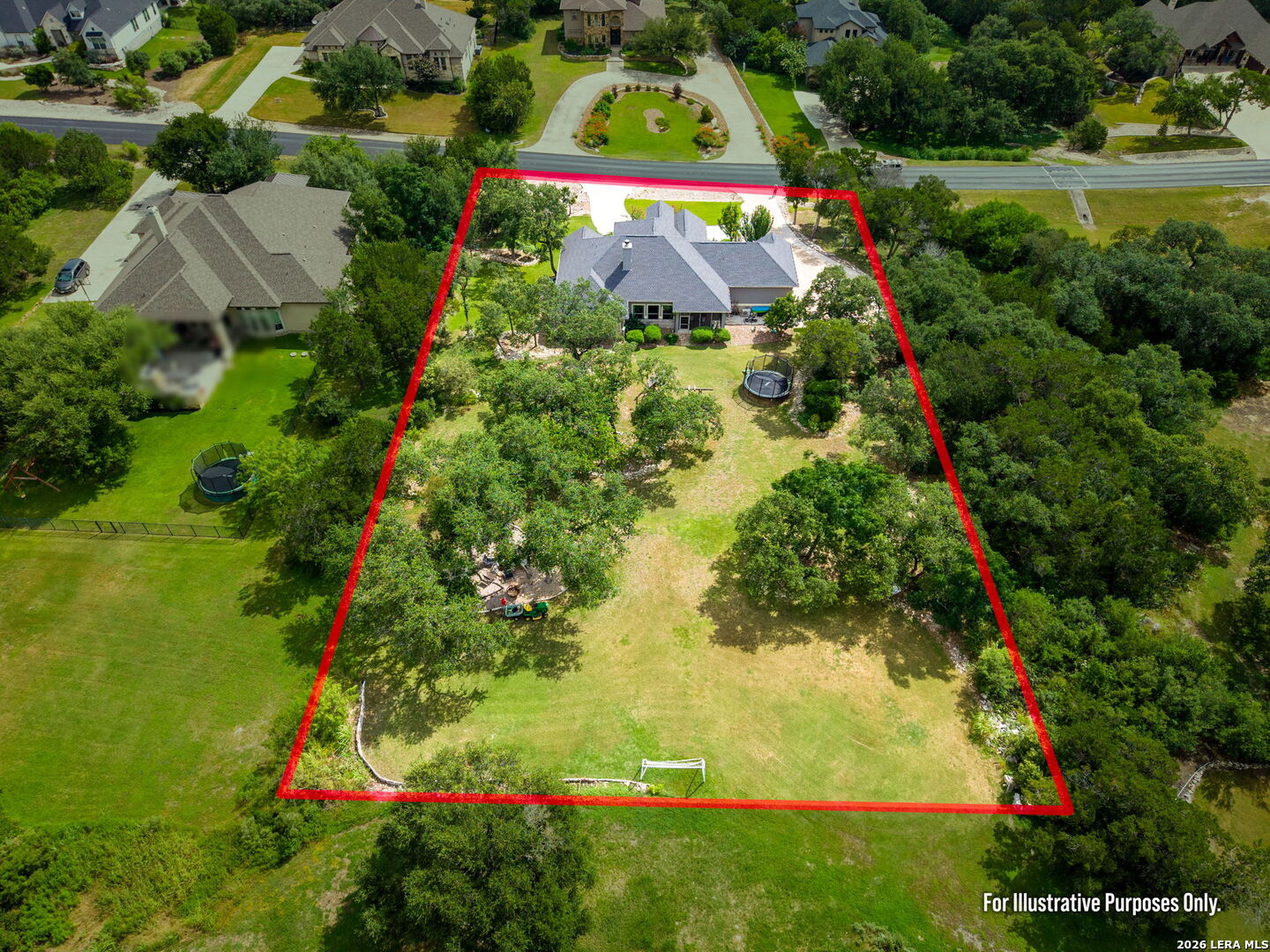 main property photo 30