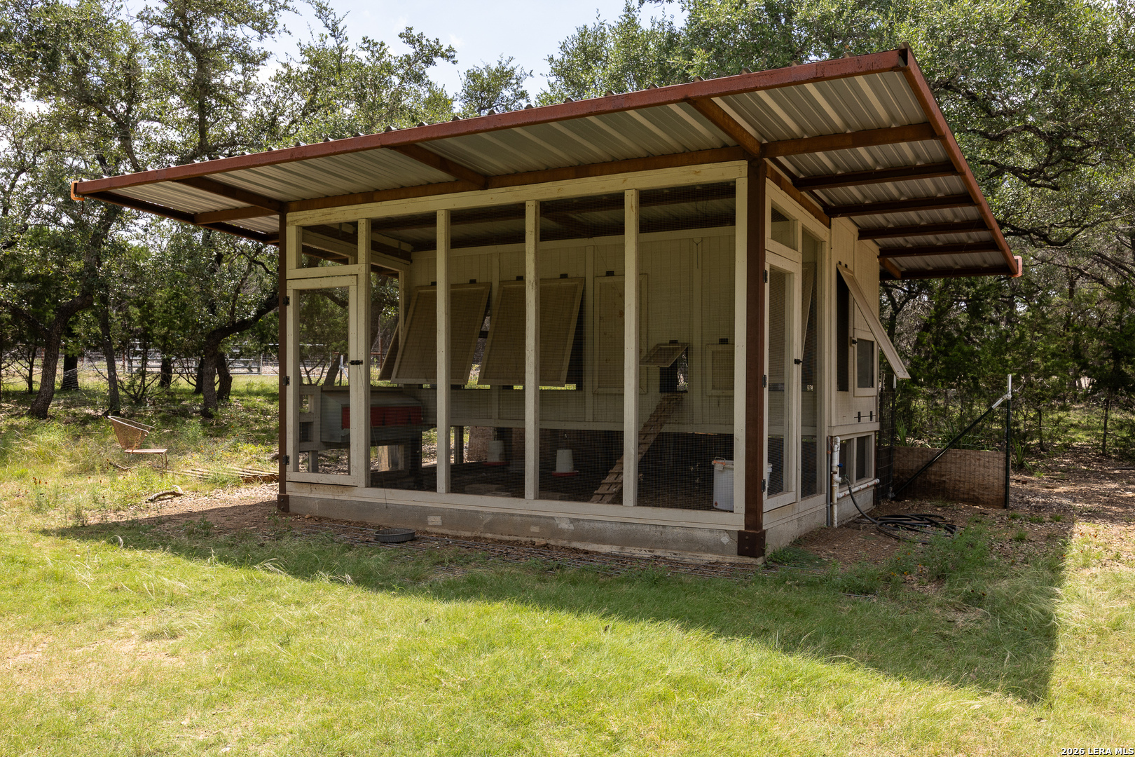 main property photo 50